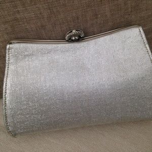 Lovely vintage silver metallic clutch purse